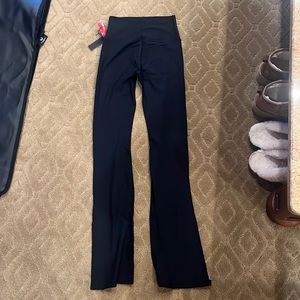 CARBON 38 “Straight Cut Boot Legging” SIZE M!! NEVER WORN!